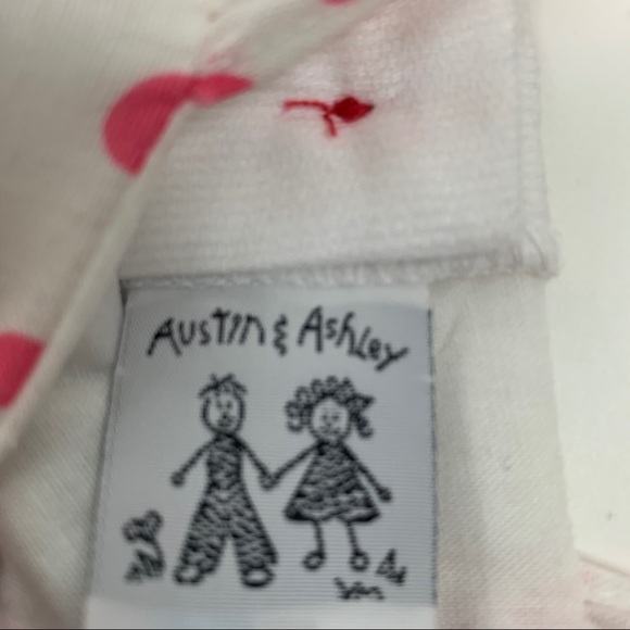 Austin & Ashley Heavily Embroidered Two Piece Set 3-6 month - Picture 9 of 9